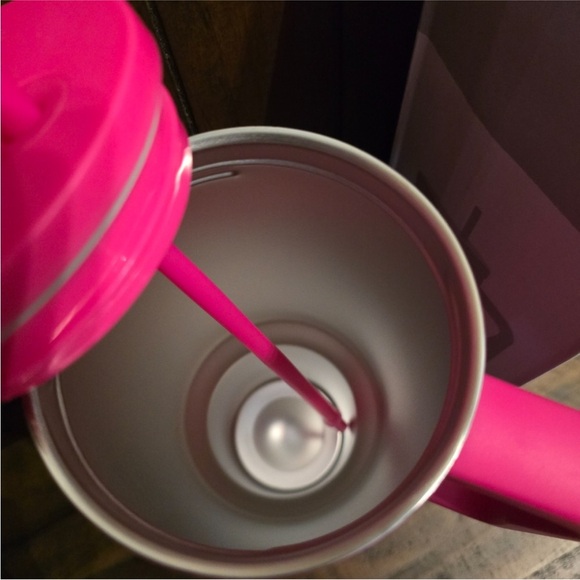NWT 40oz Pink Tumbler with Handle and Straw - Picture 3 of 5